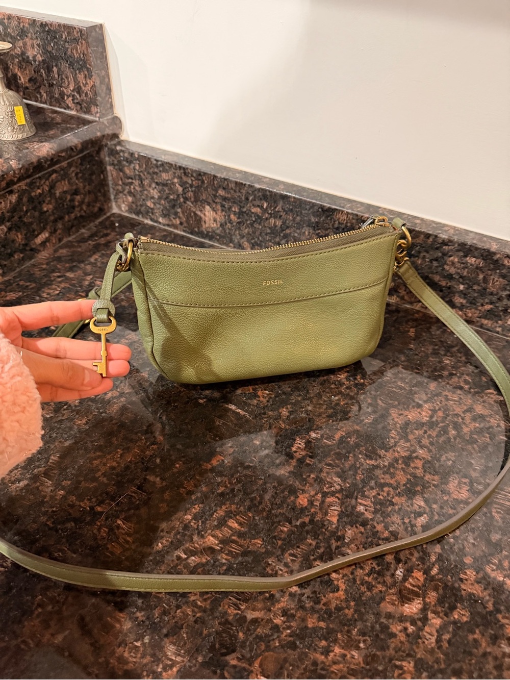 Fossil Olive Leather Crossbody Wristlet with Gold Hardware - Picture 4 of 9